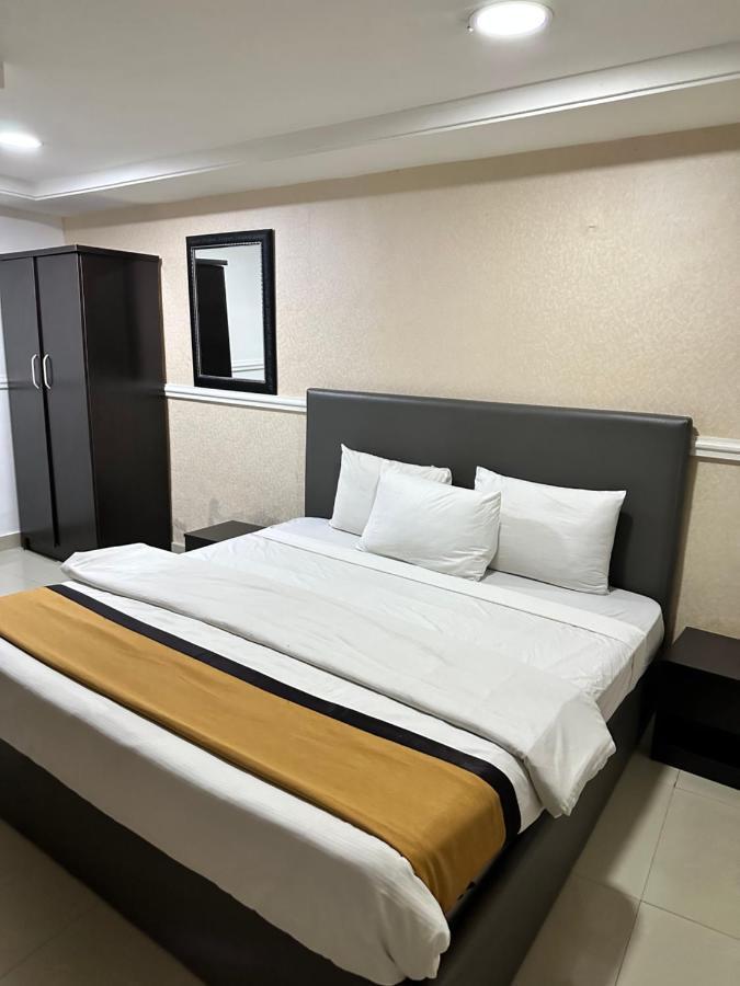 Msquare Hotel Gra อีเคจา ภายนอก รูปภาพ
