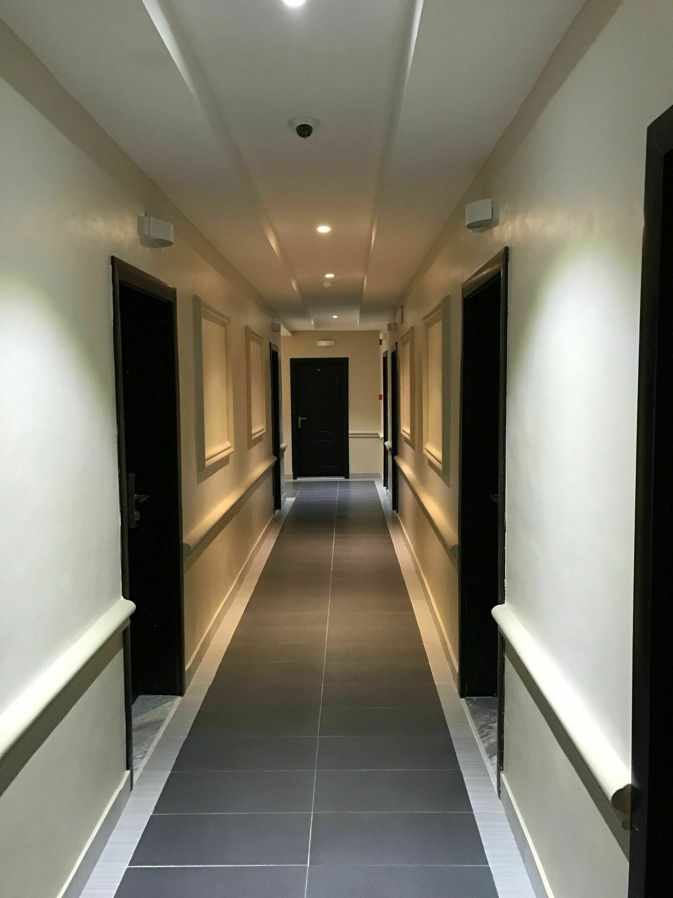 Msquare Hotel Gra อีเคจา ภายนอก รูปภาพ