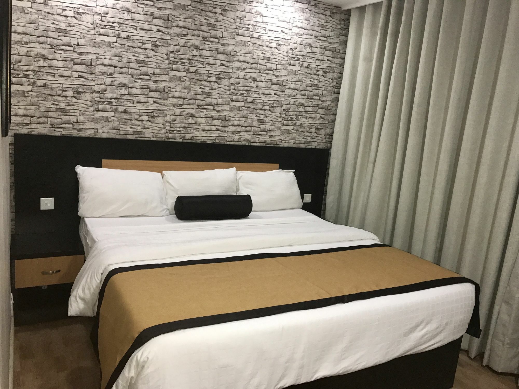 Msquare Hotel Gra อีเคจา ภายนอก รูปภาพ